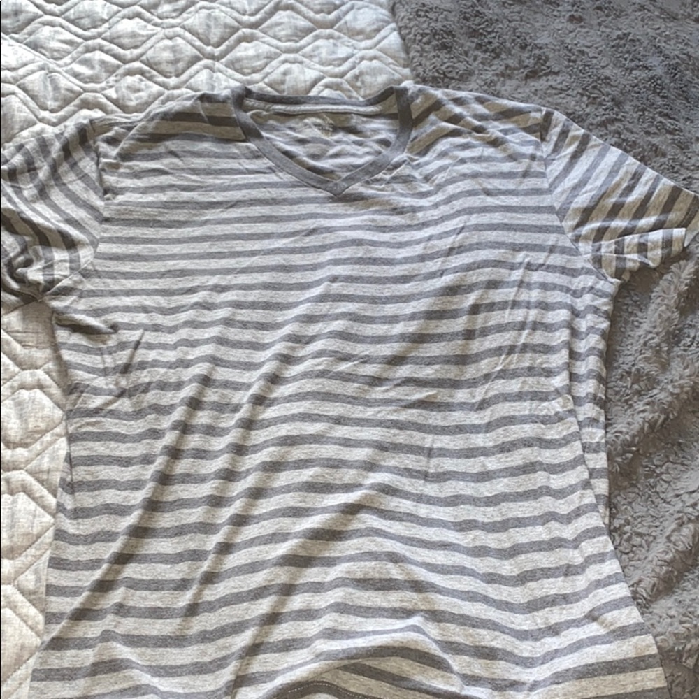 Men’s J crew V neck